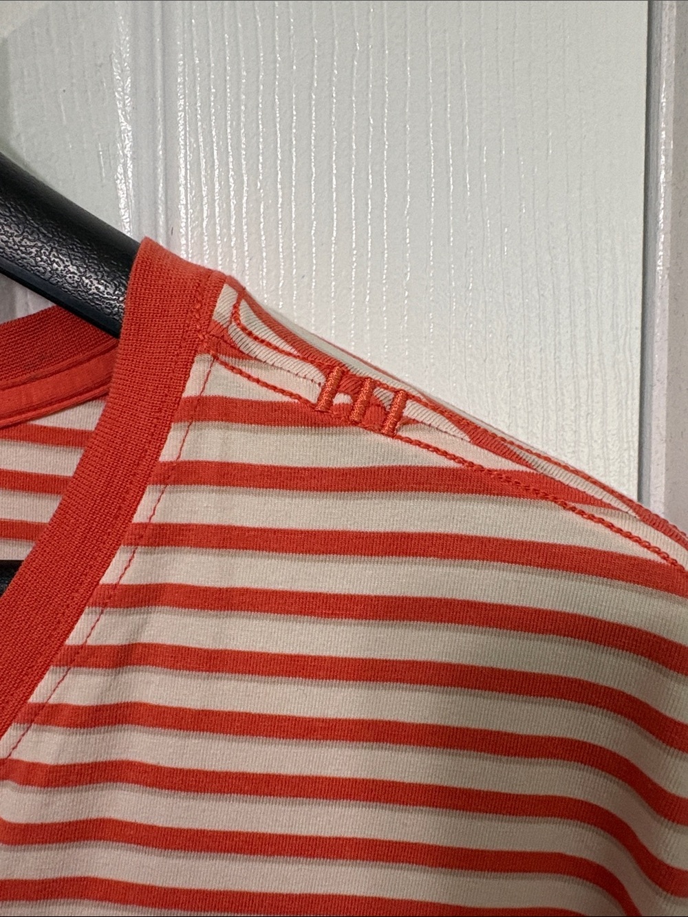 lululemon athletica Men's Orange and White Striped V-Neck Tee - Picture 4 of 10